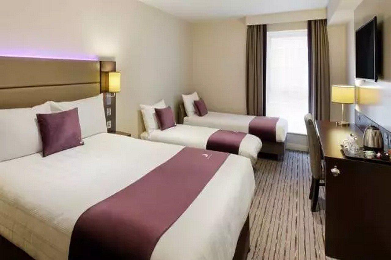 Premier Inn Manchester Cheadle  Ngoại thất bức ảnh